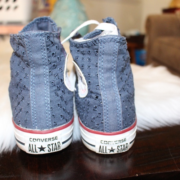 Converse, Chuck Taylor All Star Navy Blue Eyelet Hight top shoes - Picture 6 of 7